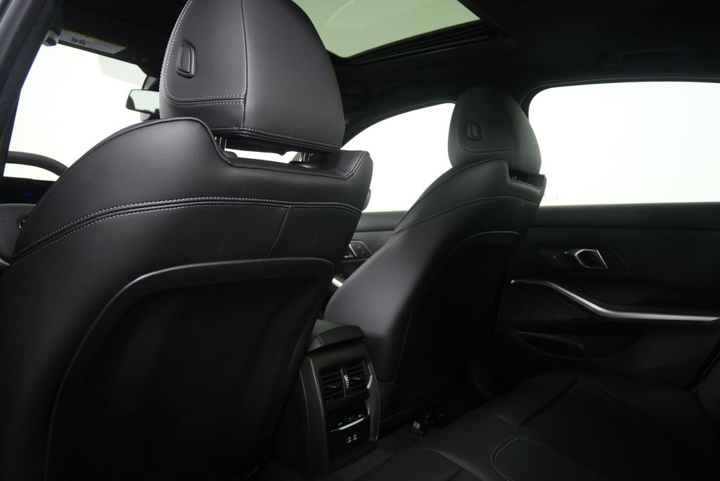 Used 2026 BMW 330i Sedan w/ Premium Package image 16