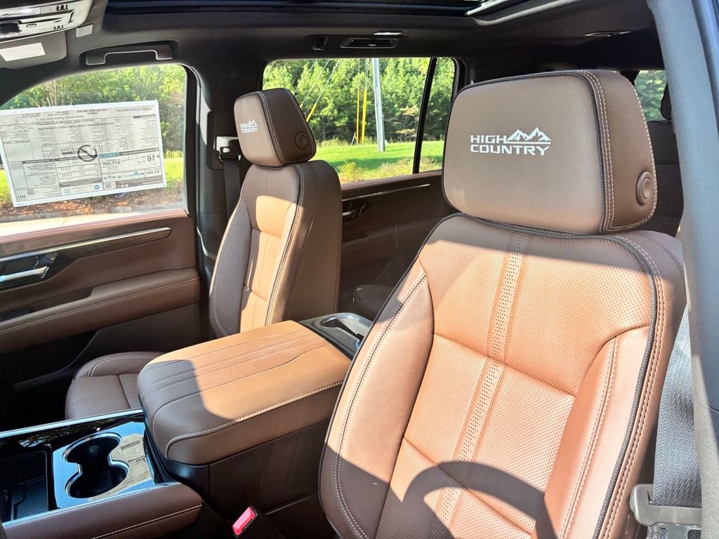 New 2026 Chevrolet Suburban High Country AWD/4WD image 30