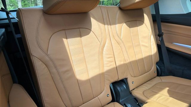 Used 2022 BMW X7 xDrive40i w/ M Sport Package image 36