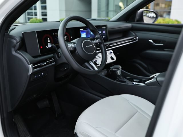 Used 2025 Hyundai Santa Cruz SEL FWD image 18