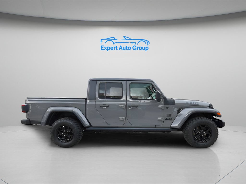 Used 2021 Jeep Gladiator Sport AWD/4WD image 3