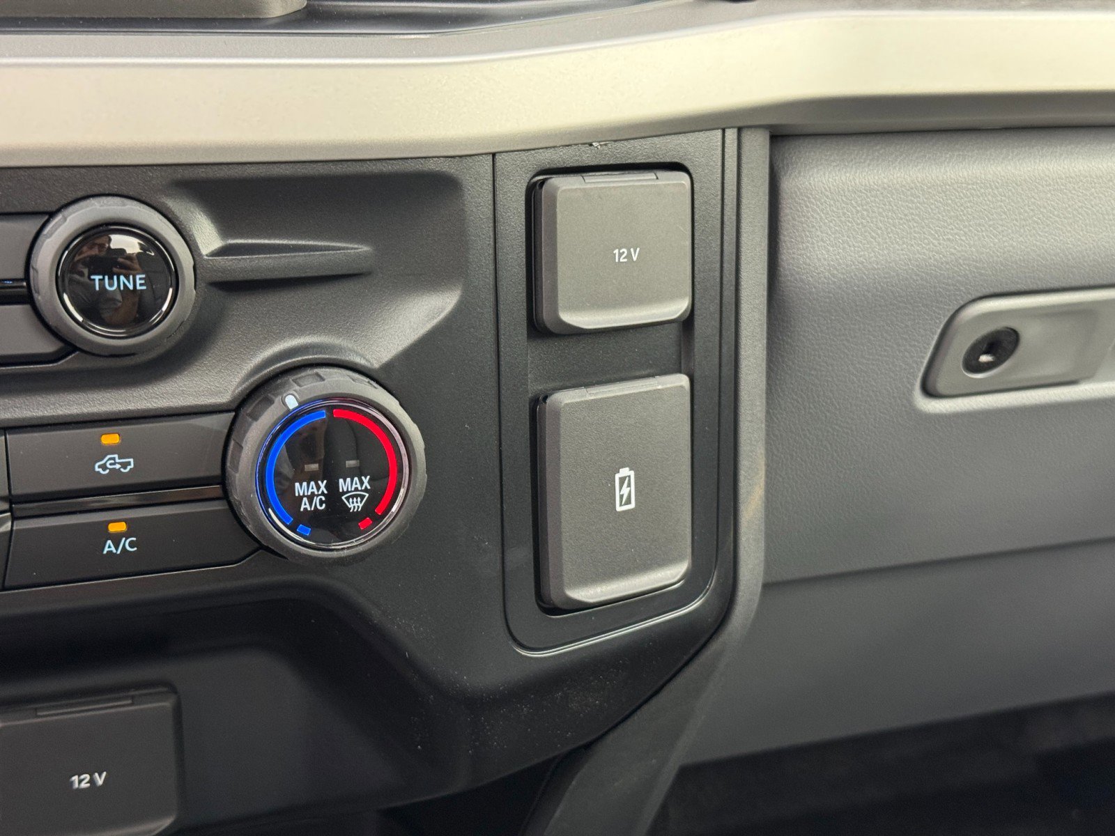 Used 2025 Ford F350 XL w/ XL Driver Assist Package image 27