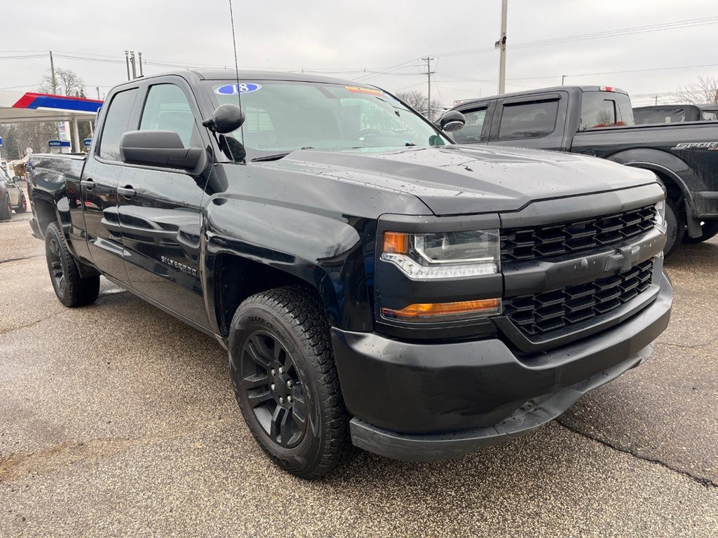 Used 2018 Chevrolet Silverado 1500 W/T image 2