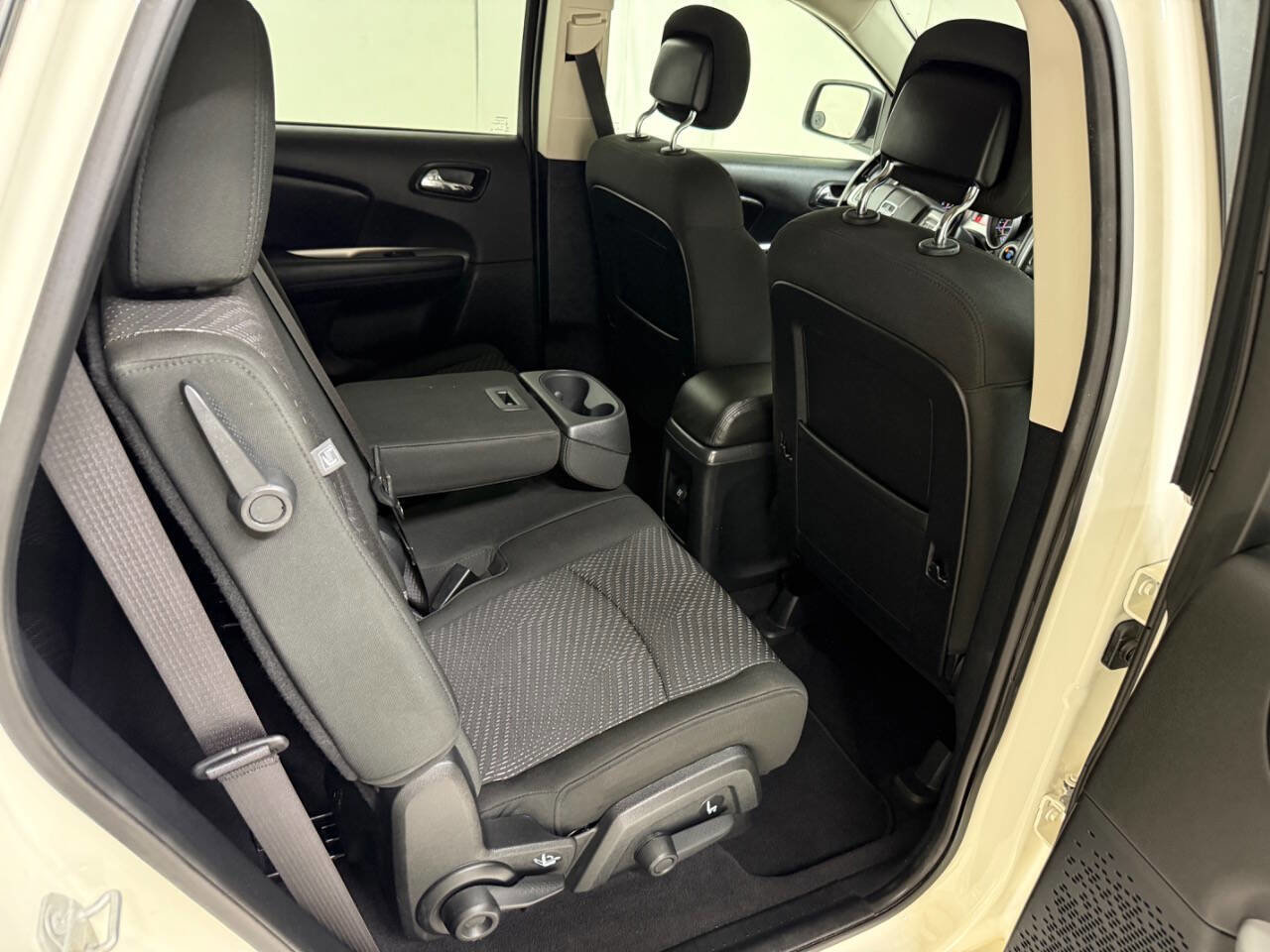 Used 2020 Dodge Journey SE w/ SE Popular Equipment Group FWD image 29