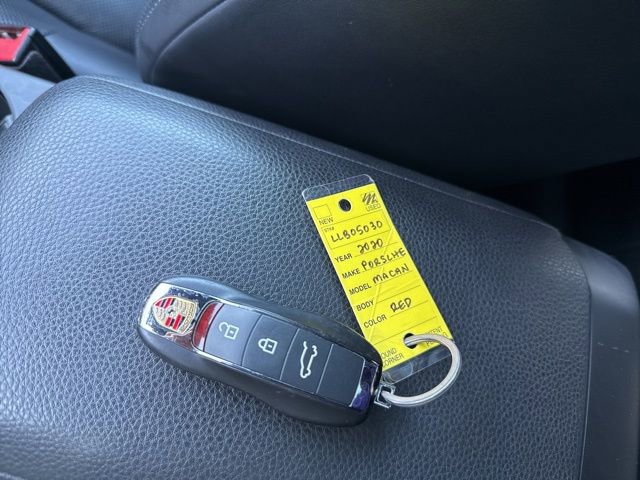 Used 2020 Porsche Macan image 36