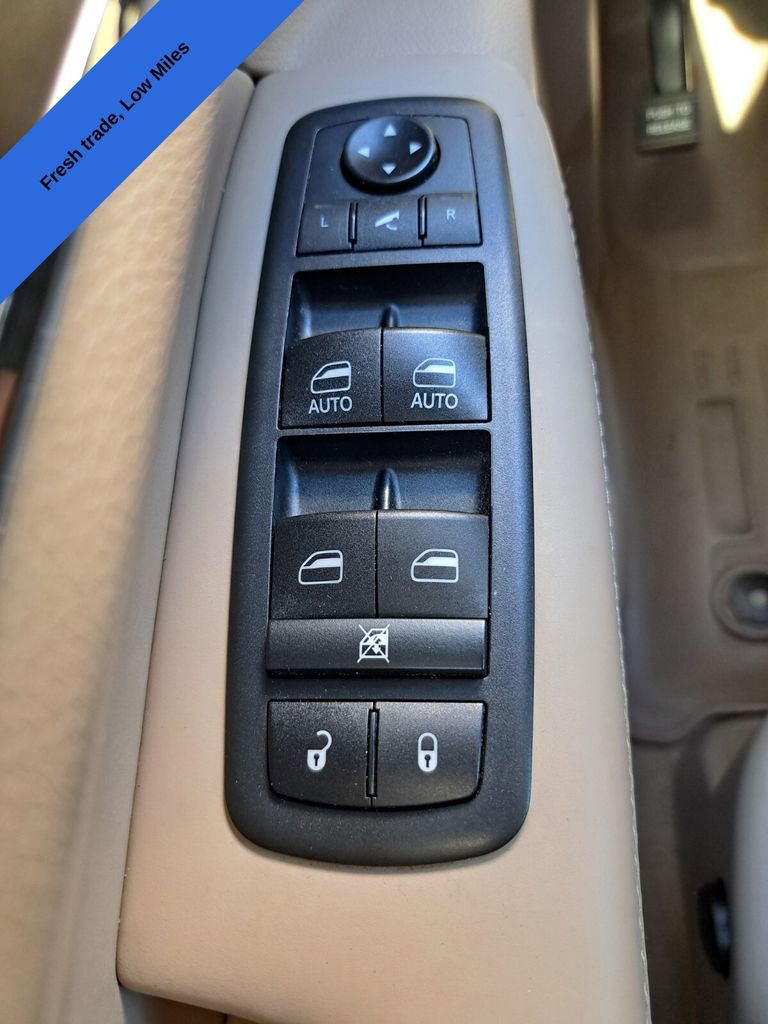 Used 2020 Jeep Grand Cherokee Overland image 17