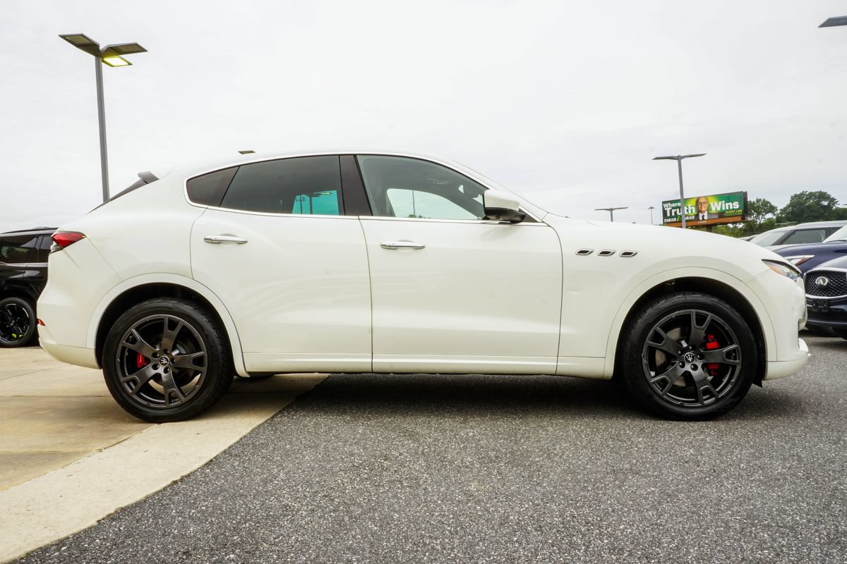 Used 2021 Maserati Levante AWD/4WD image 6
