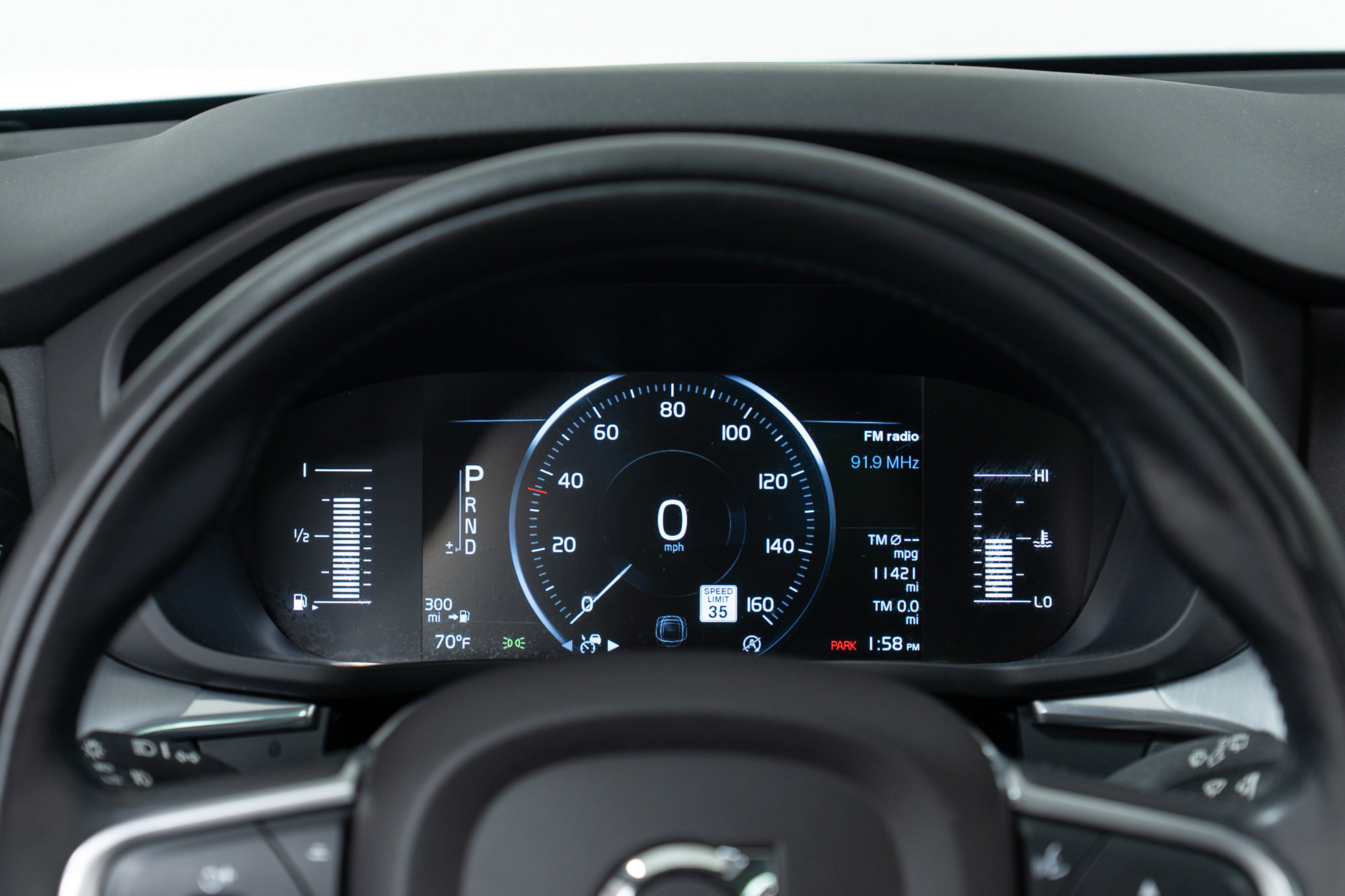 Used 2018 Volvo XC60 T5 Momentum w/ Convenience Package image 18