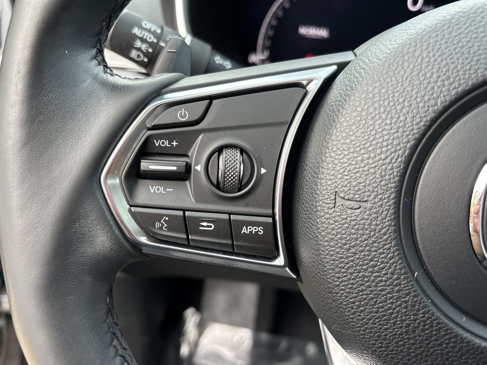 Used 2024 Acura MDX SH-AWD image 21