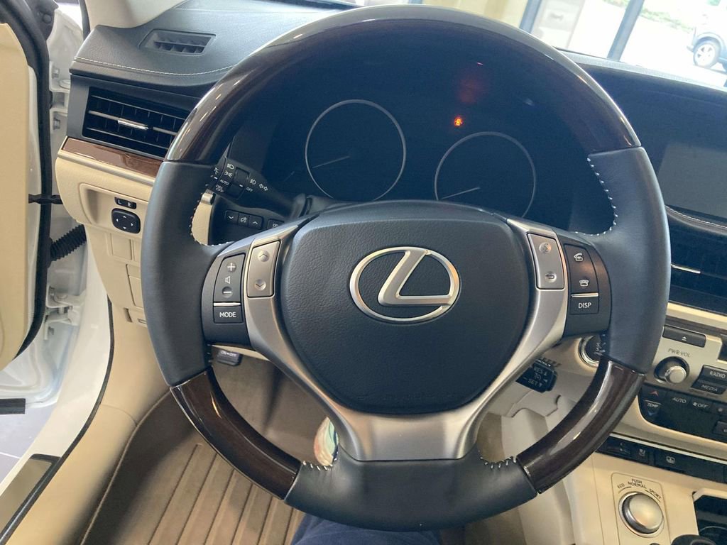 Used 2014 Lexus ES 350 350 w/ Luxury Package image 20
