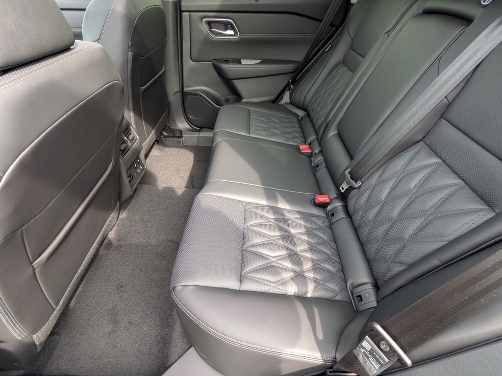 New 2026 Nissan Rogue Platinum w/ Platinum Premium Package image 22