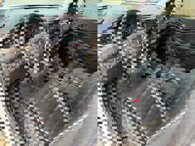 Used 2021 GMC Acadia Denali image 11