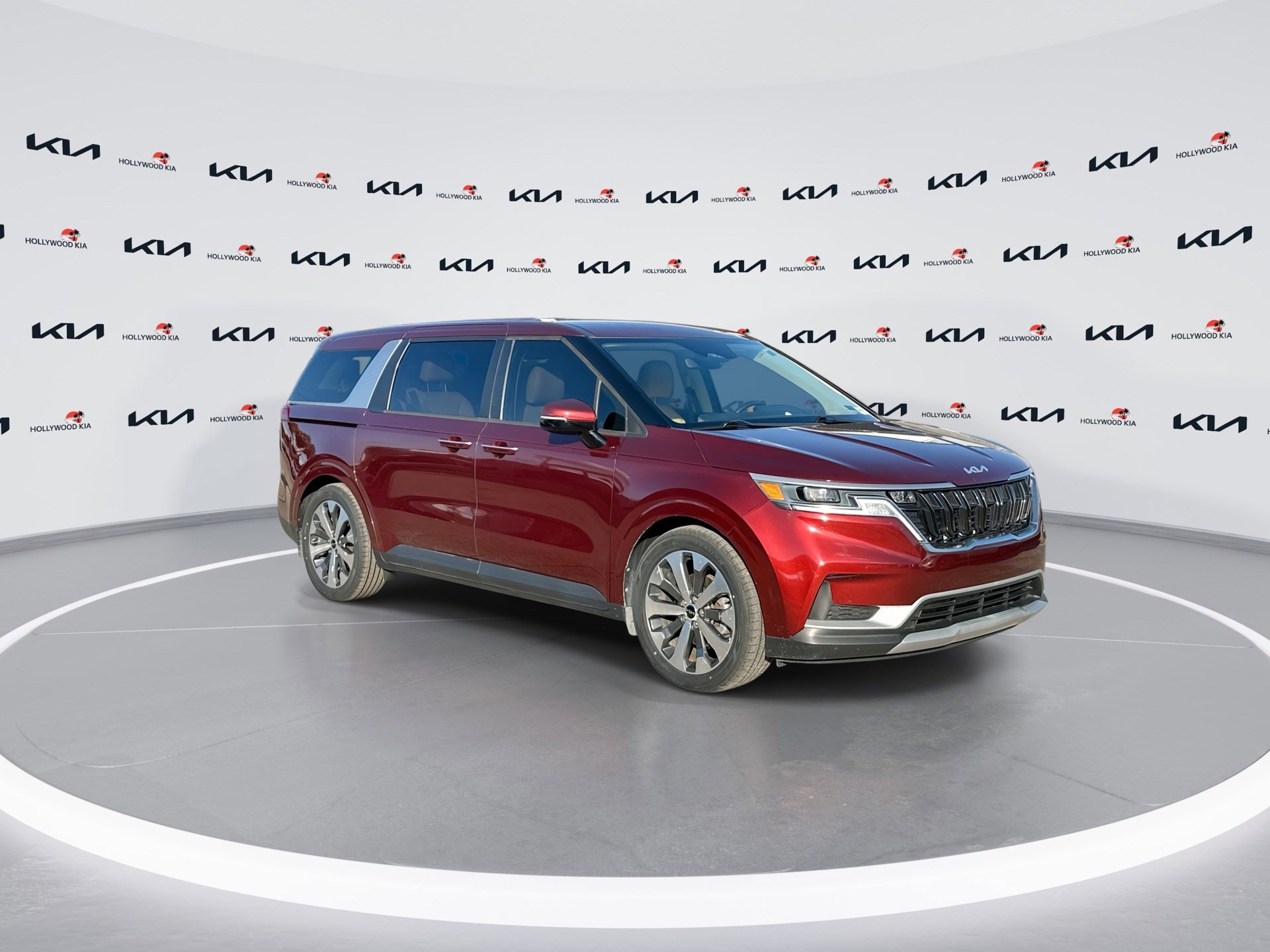 Certified 2023 Kia Carnival LX image 2