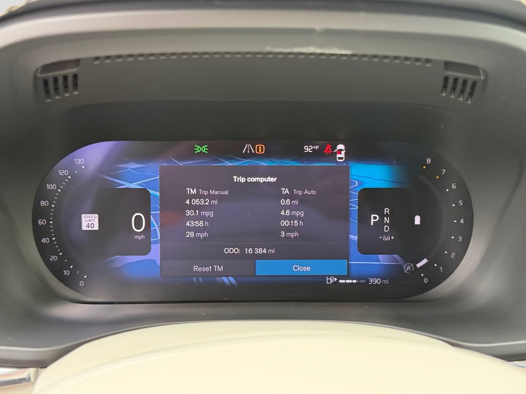 Certified 2024 Volvo XC60 B5 Plus w/ Climate Package AWD/4WD image 26