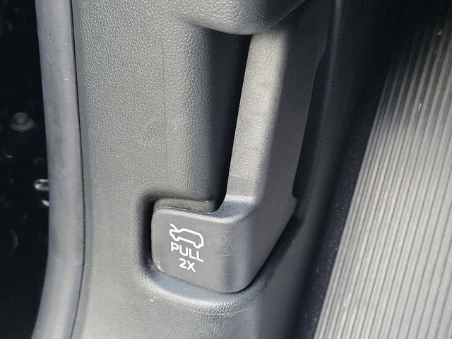 Used 2022 Ford Explorer ST-Line w/ Class IV Trailer Tow Package image 29