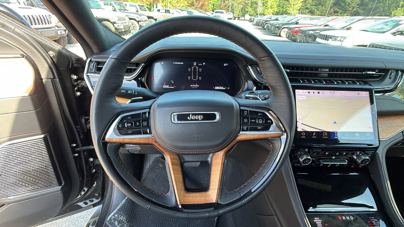 Used 2024 Jeep Grand Cherokee L Summit AWD/4WD image 30