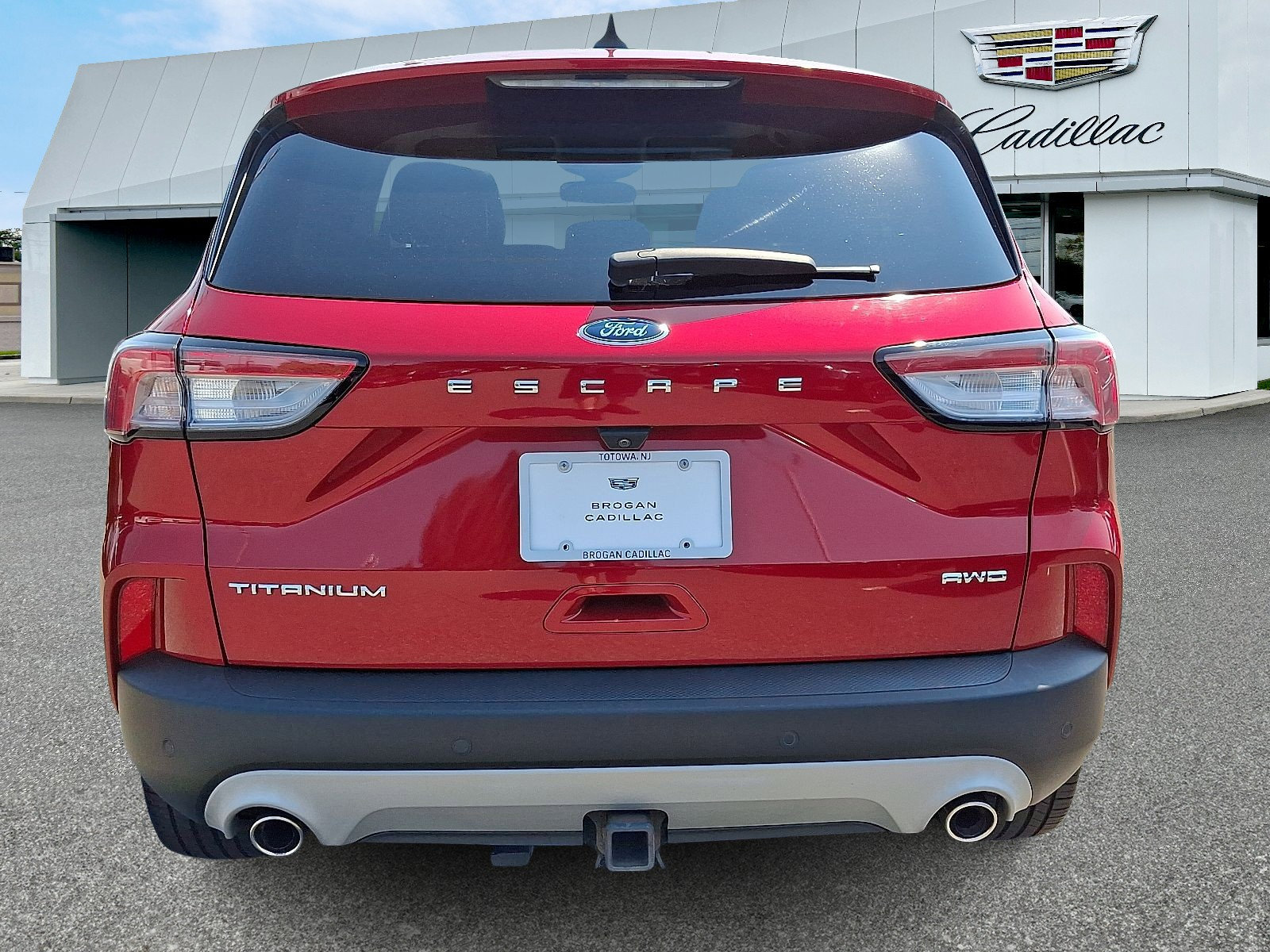 Used 2020 Ford Escape Titanium image 5