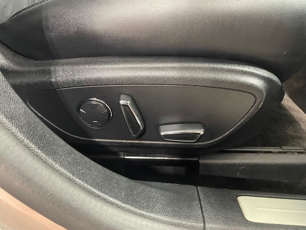 Used 2018 Lincoln MKZ Reserve w/ Technology Package AWD/4WD image 23