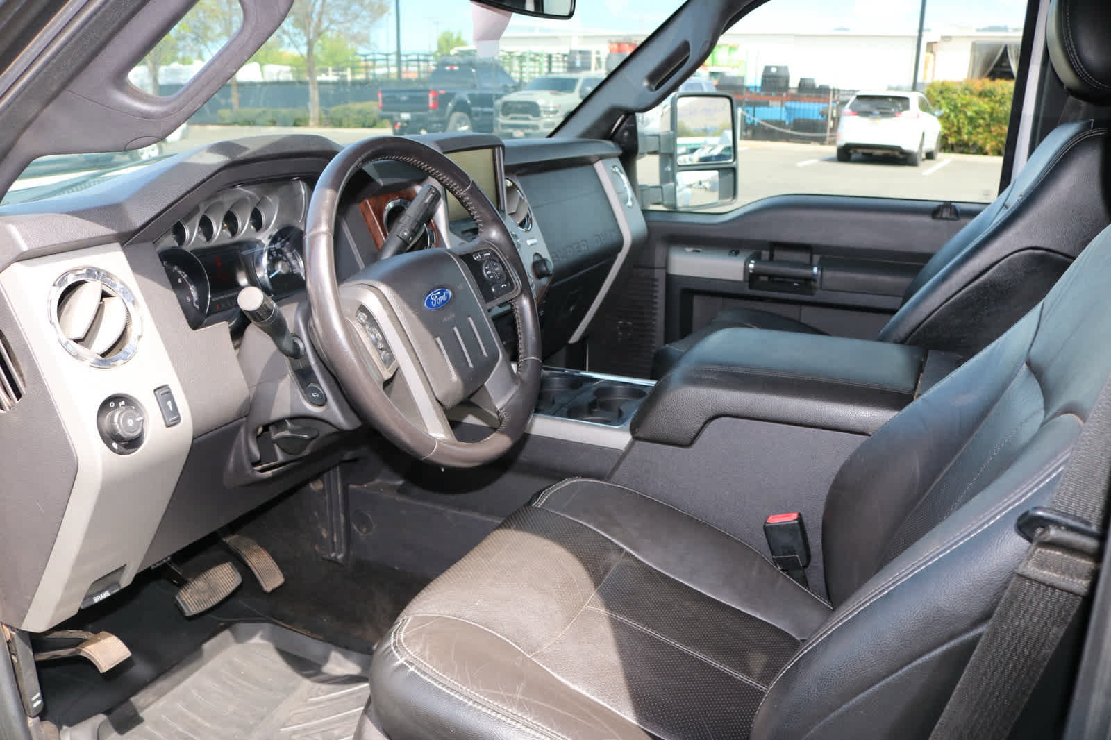 Used 2016 Ford F350 Lariat w/ Lariat Ultimate Package AWD/4WD image 7