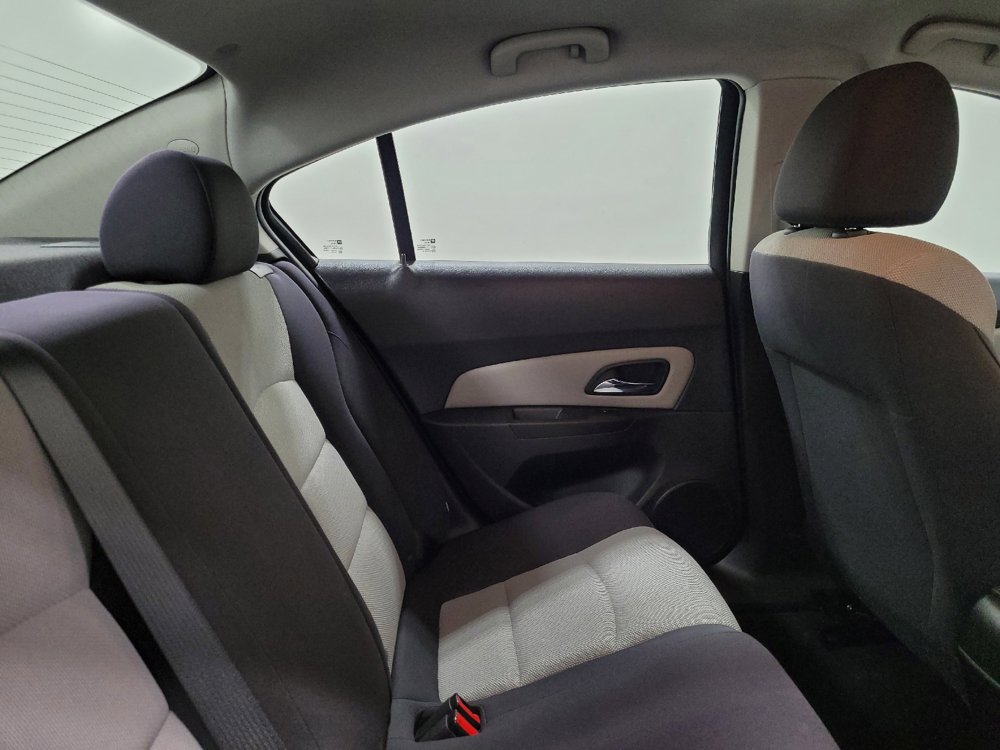 Used 2015 Chevrolet Cruze LS FWD image 19