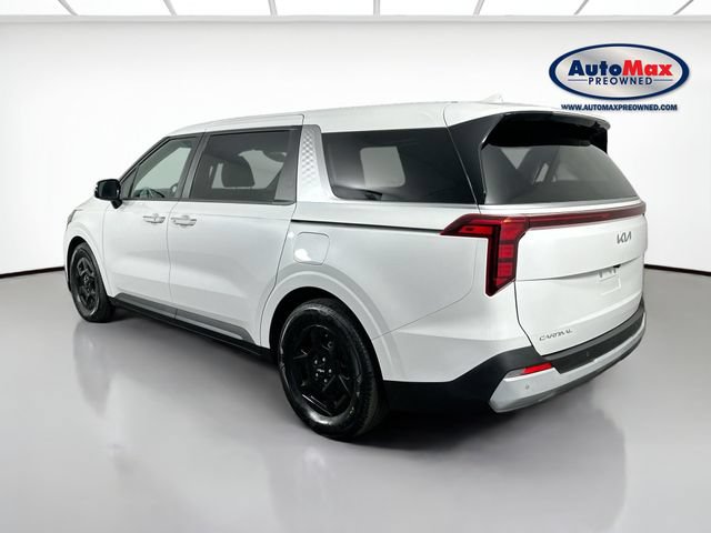 Used 2025 Kia Carnival FWD image 5