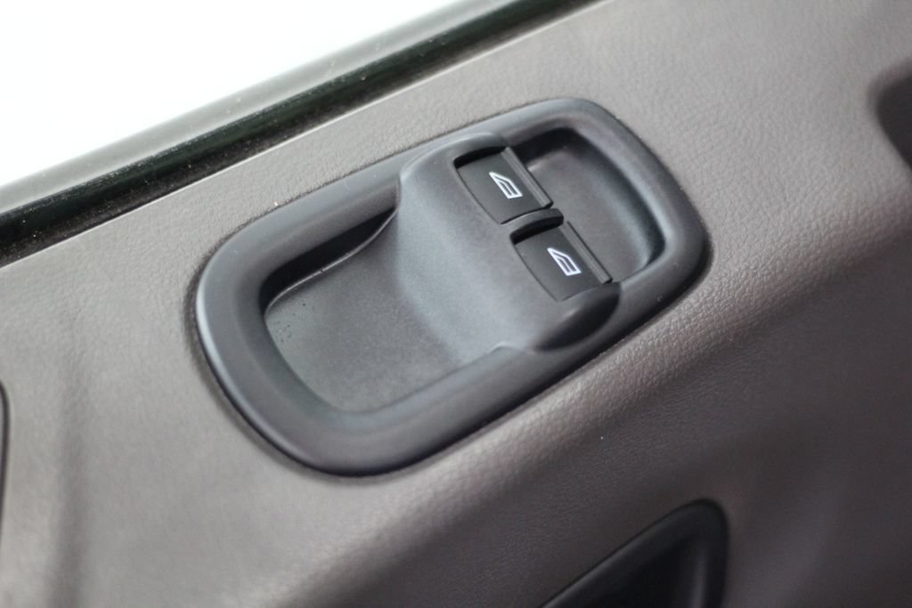 Used 2020 Ford Transit 250 Medium Roof RWD image 28