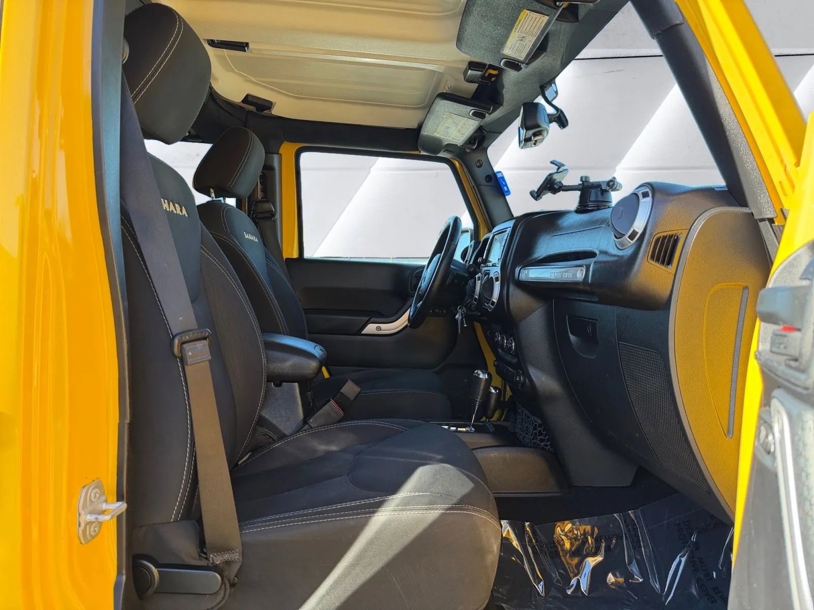 Used 2015 Jeep Wrangler Unlimited Sahara w/ Max Tow Package image 10