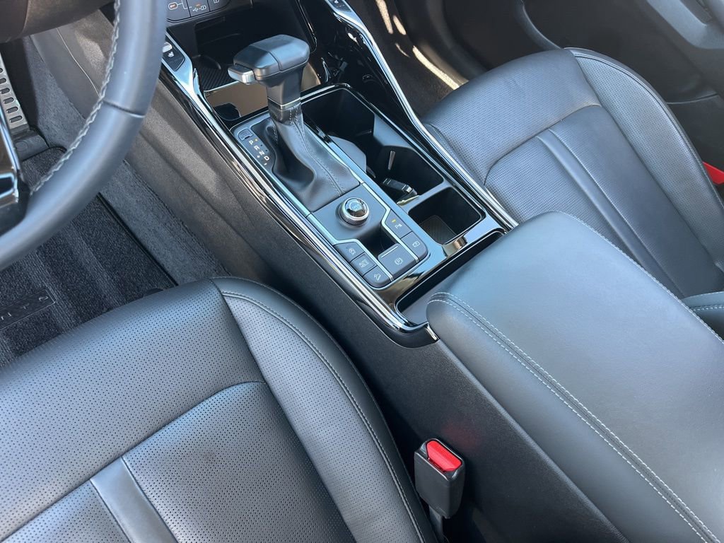 Used 2025 Kia Sorento SX image 19