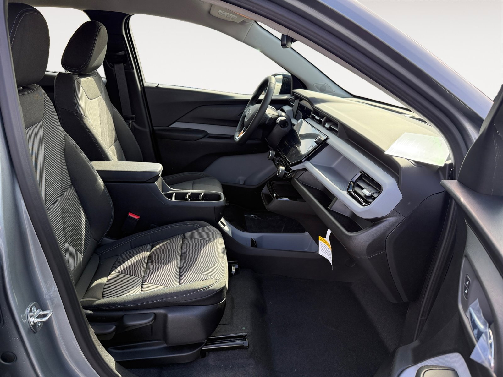 New 2027 Chevrolet Bolt LT w/ Comfort Package image 19