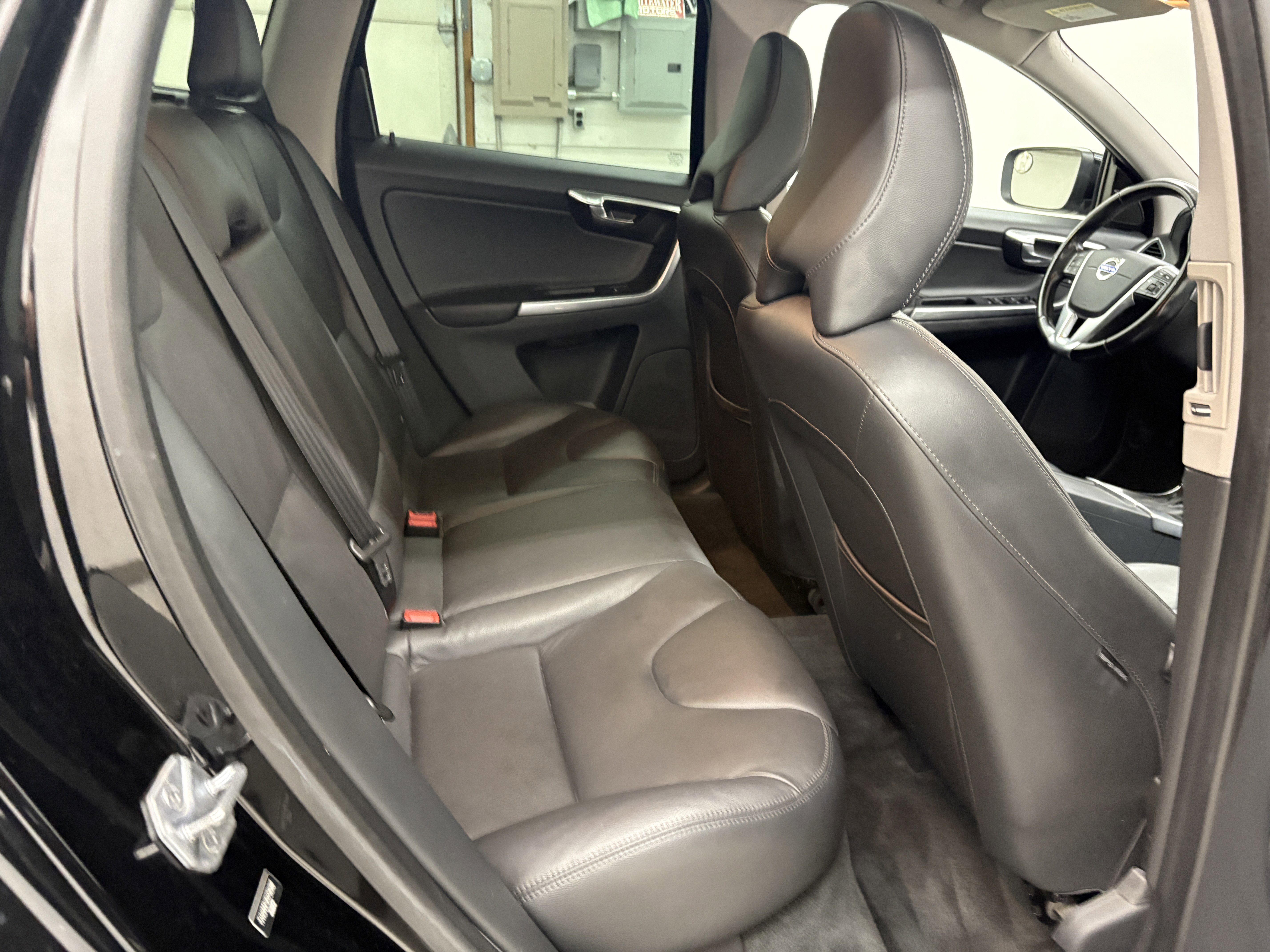 Used 2016 Volvo XC60 T5 Premier FWD image 22