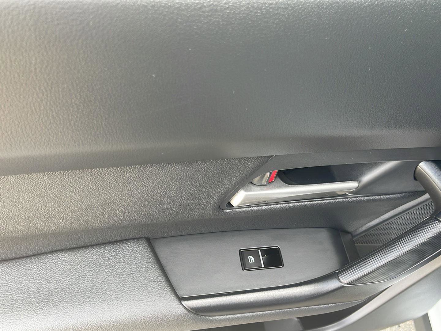 Used 2025 MAZDA CX-50 AWD 2.5 S w/ Premium Package image 14