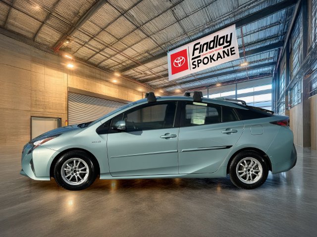 Used 2018 Toyota Prius Two w/ Prius Two Safety Plus Package FWD image 3