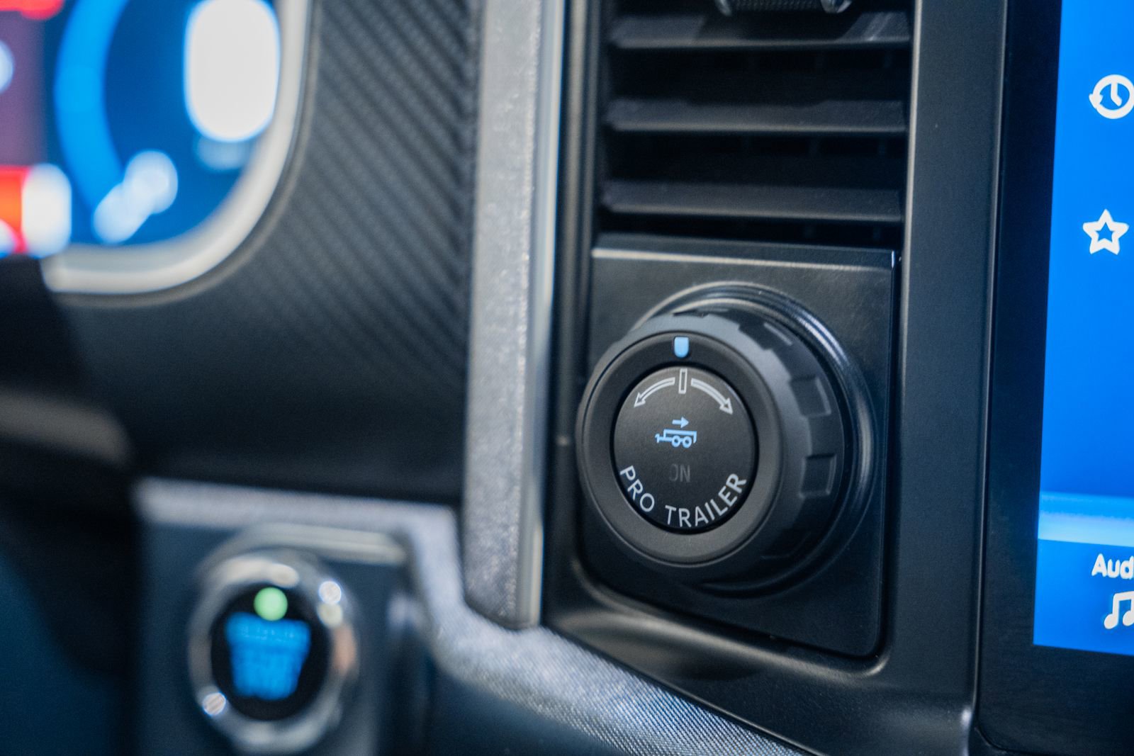 Used 2023 Ford F150 Limited image 37