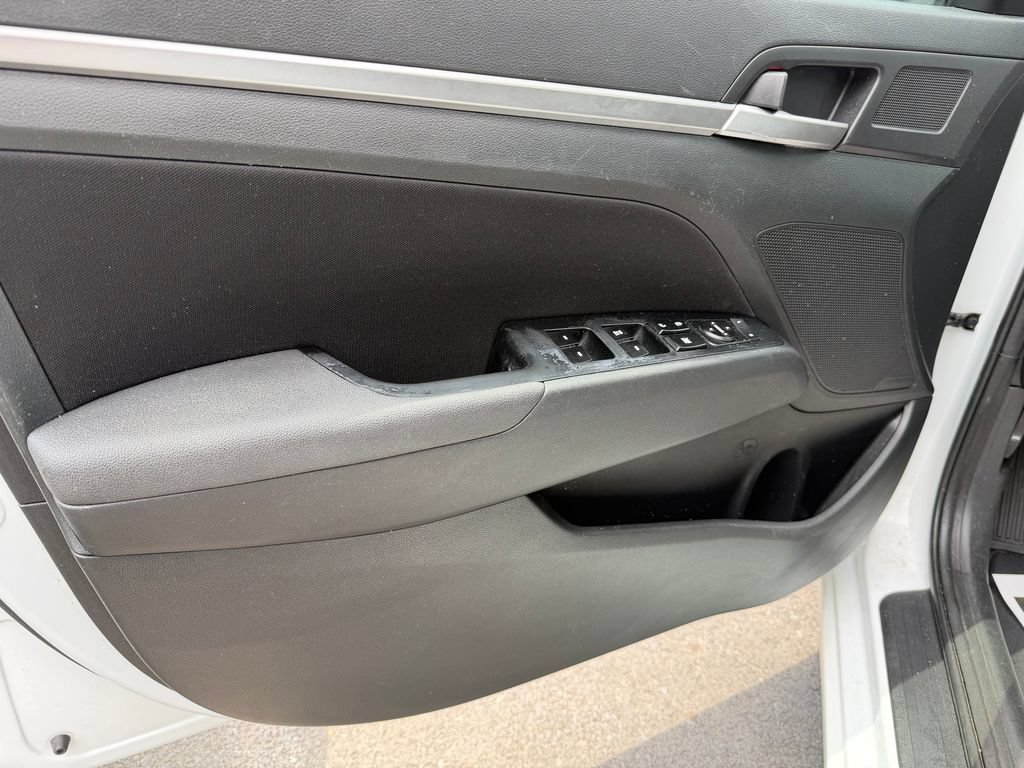 Used 2019 Hyundai Elantra SEL w/ Cargo Package FWD image 13