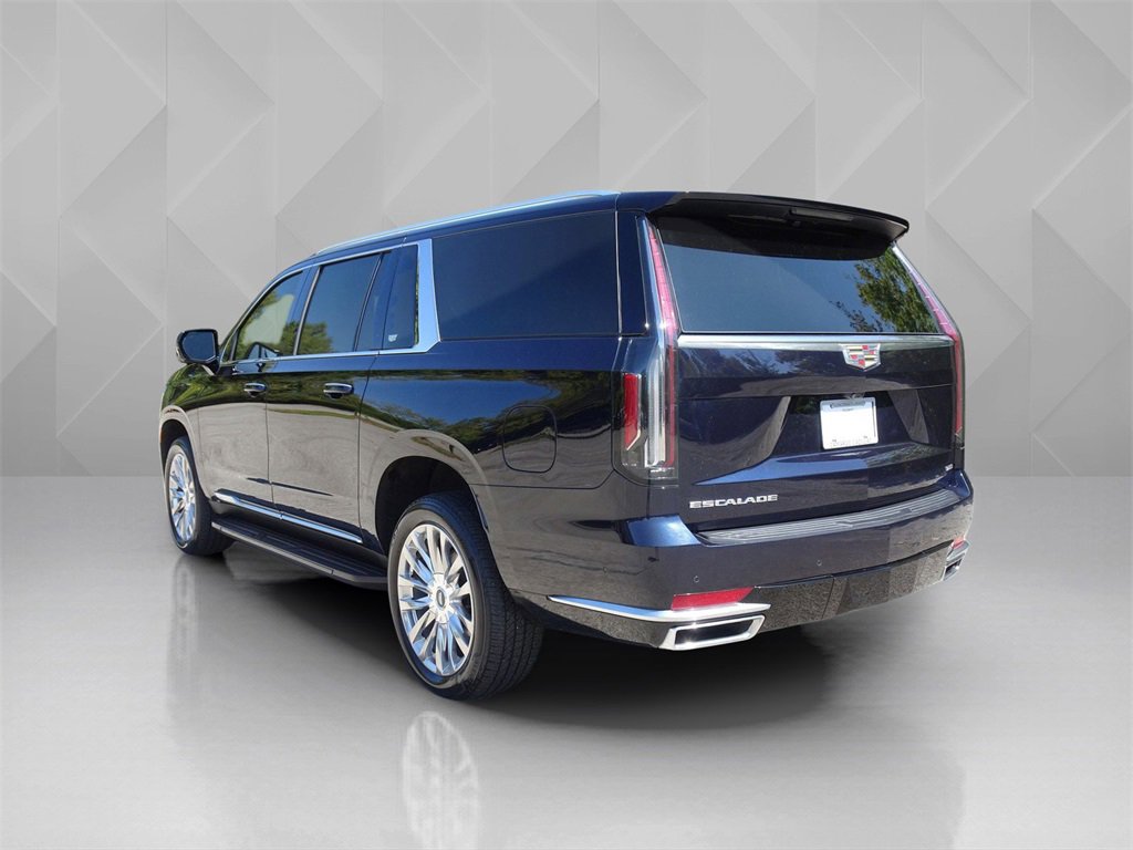 Used 2022 Cadillac Escalade ESV Premium Luxury image 3