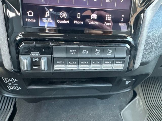 New 2027 RAM 3500 Tradesman AWD/4WD image 18