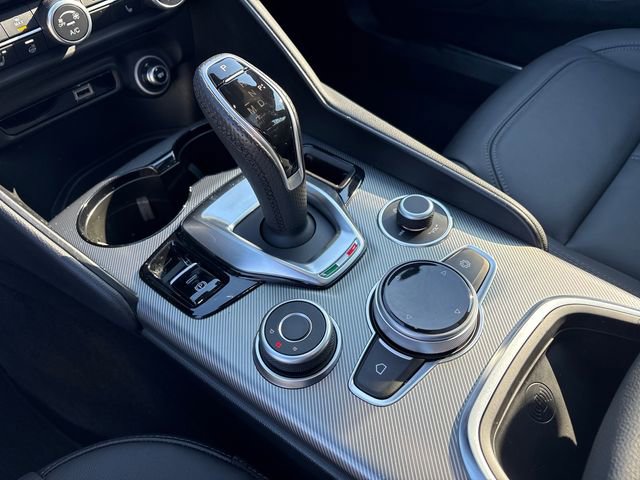Used 2024 Alfa Romeo Giulia Ti image 30