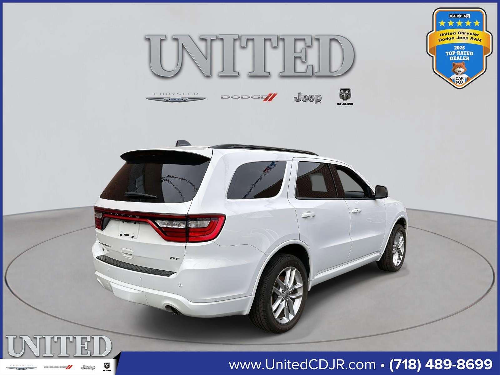 Used 2023 Dodge Durango GT image 3