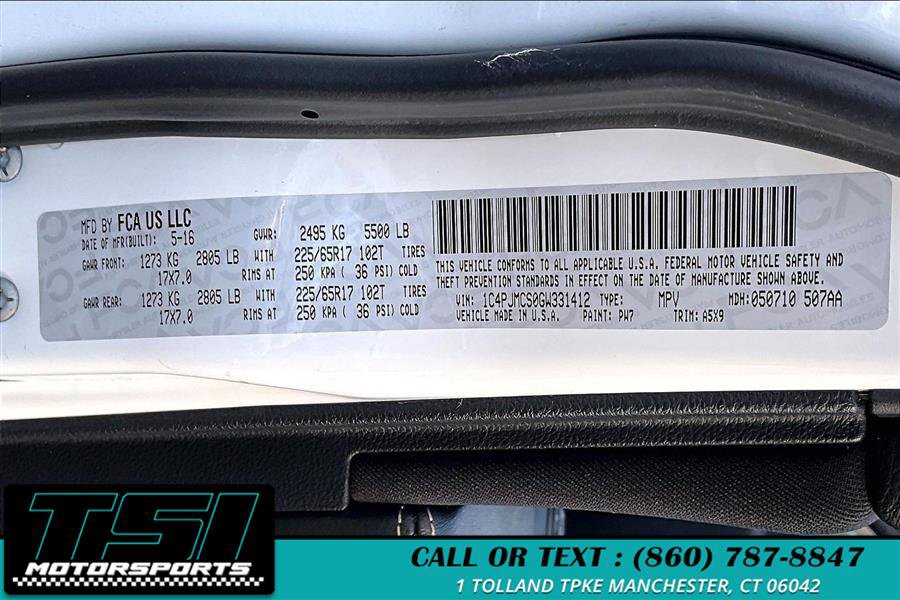 Used 2016 Jeep Cherokee Latitude w/ Cold Weather Group image 34