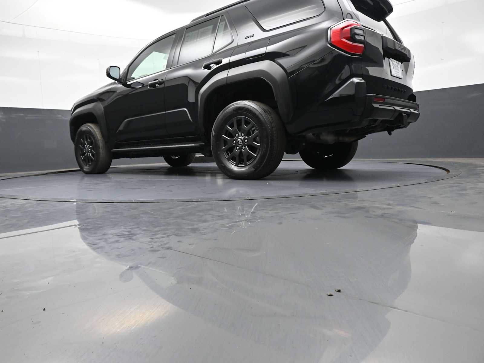 Certified 2025 Toyota 4Runner SR5 AWD/4WD image 31