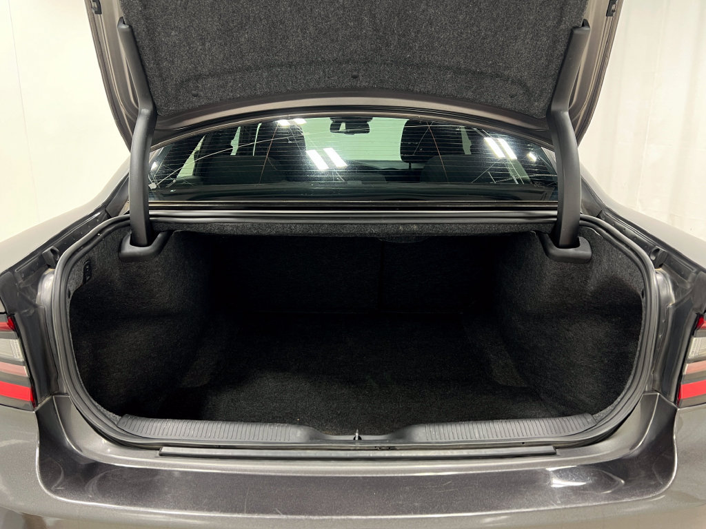Used 2022 Dodge Charger SXT AWD/4WD image 27