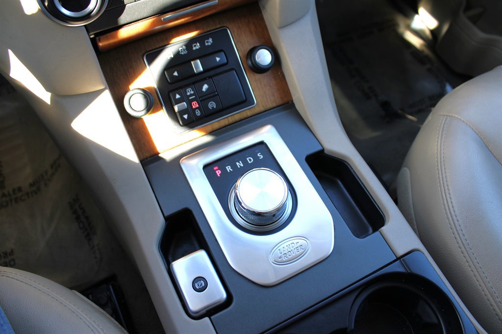 Used 2016 Land Rover LR4 HSE image 31