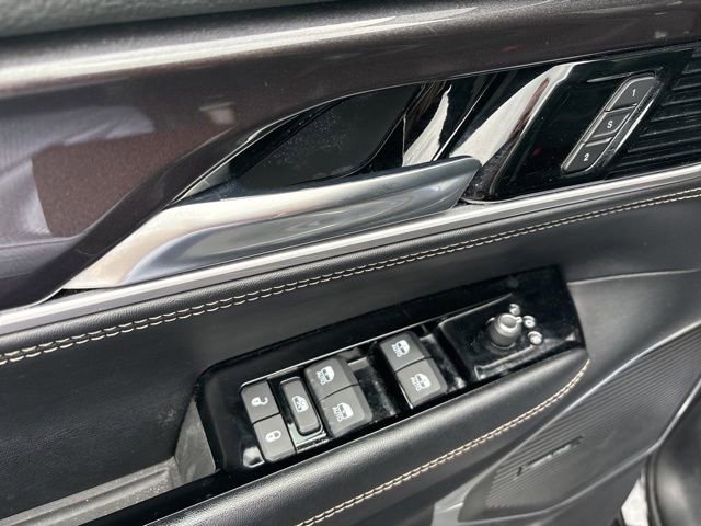 Used 2024 Jeep Wagoneer L Base image 19