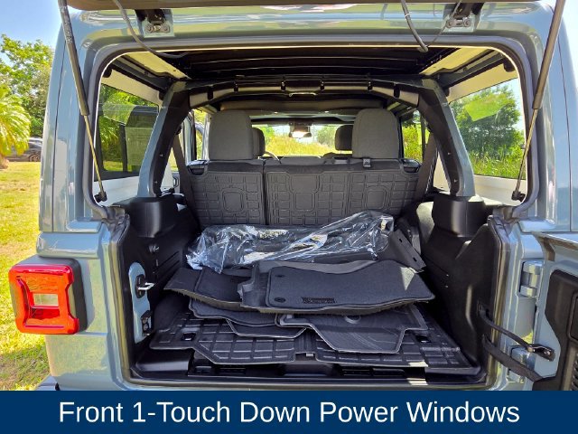 Used 2024 Jeep Wrangler Unlimited Sport AWD/4WD image 21