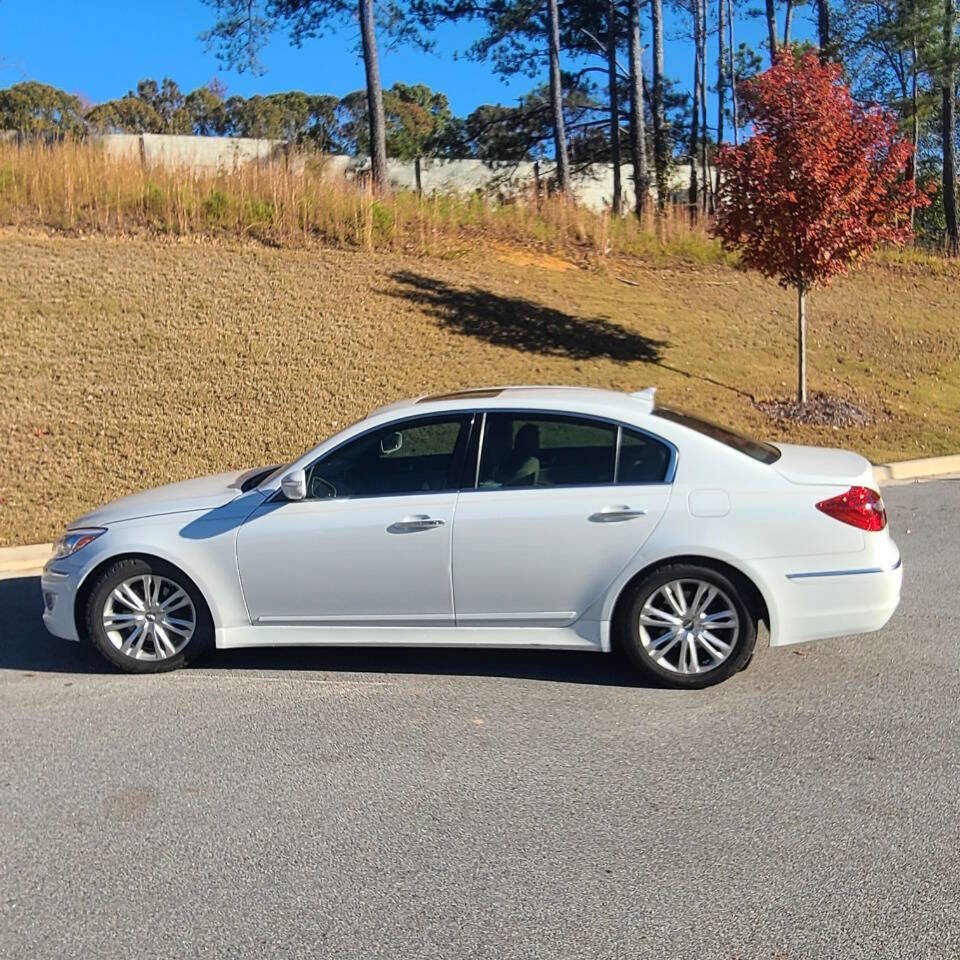 Used 2013 Hyundai Genesis 3.8 w/ Premium Pkg