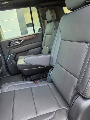 New 2026 GMC Yukon XL Denali w/ Sun & Power Step Package AWD/4WD image 20