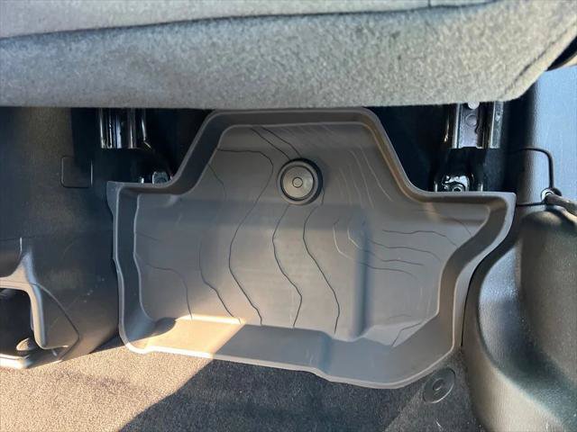 Certified 2025 Jeep Wrangler Sport AWD/4WD image 24