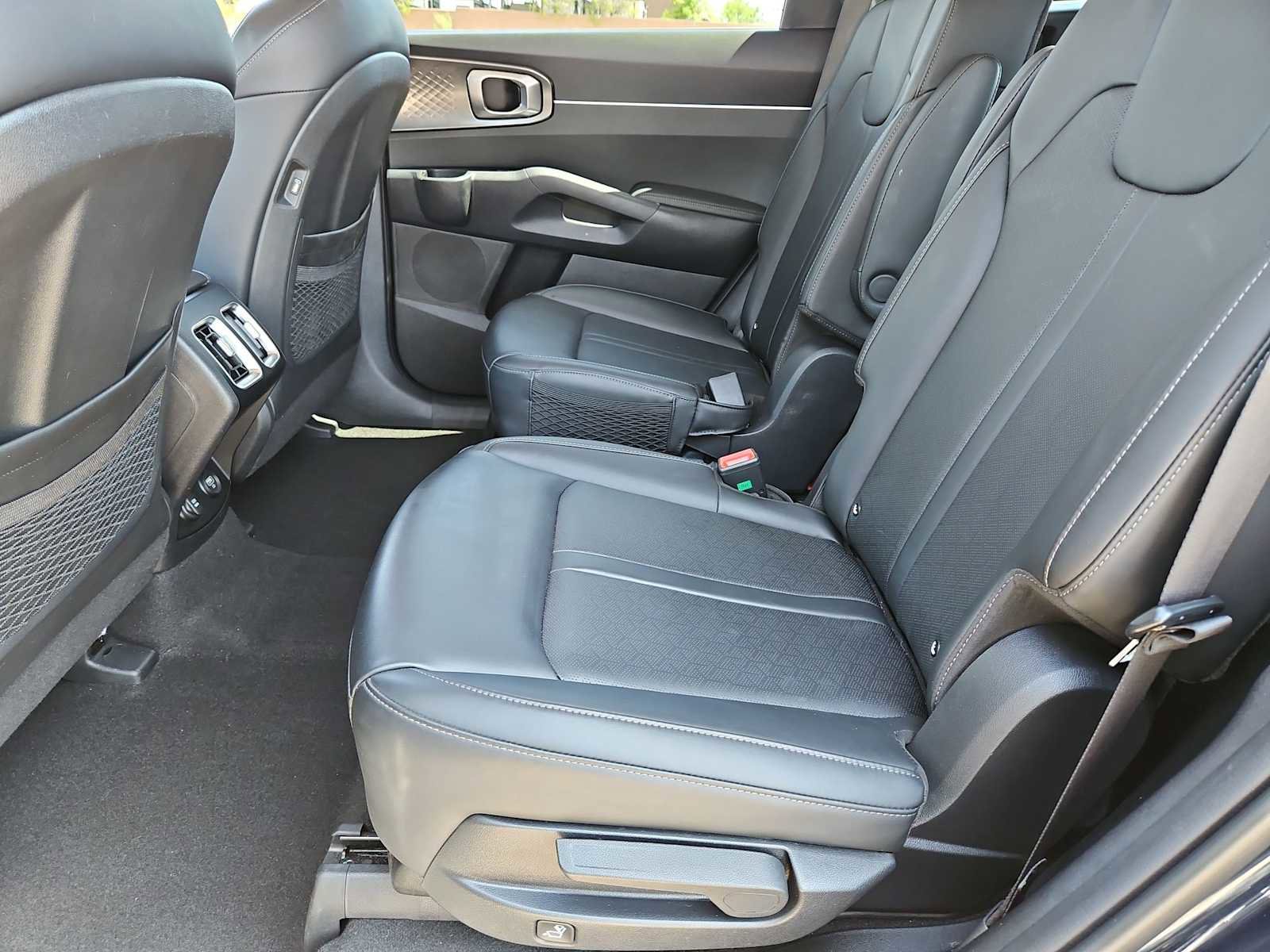Used 2023 Kia Sorento EX FWD image 19