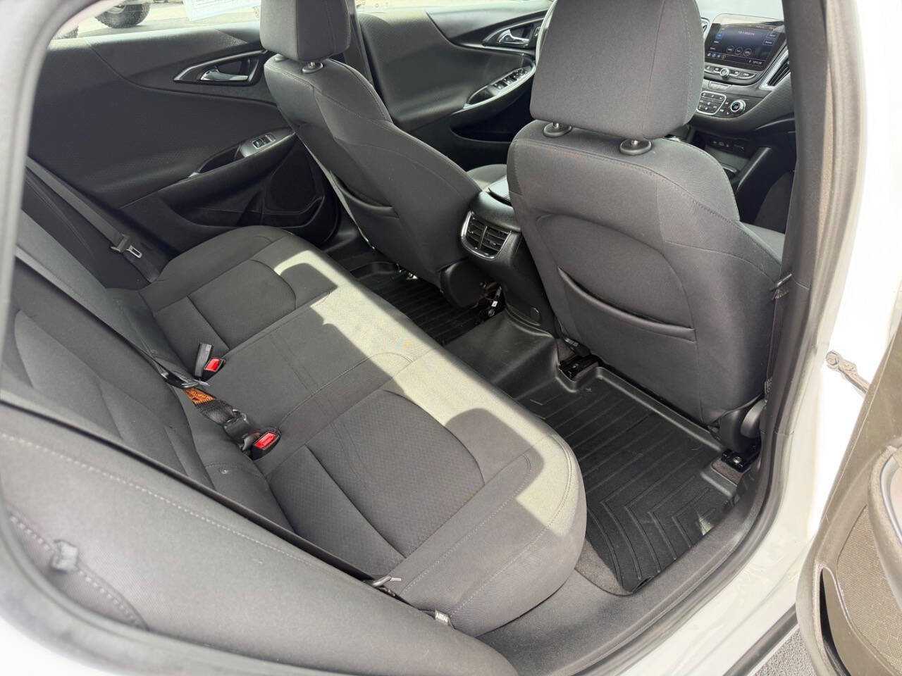 Used 2020 Chevrolet Malibu LT image 23