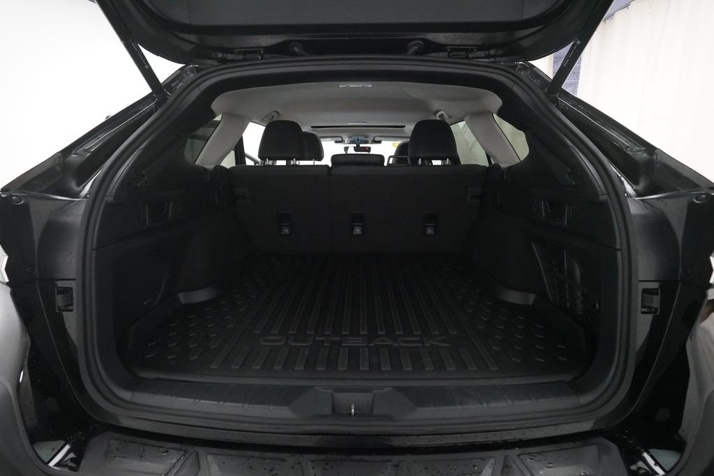 Certified 2025 Subaru Outback Limited AWD/4WD image 10